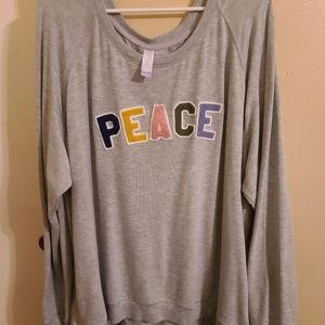 Sweatshirt with the word PEACE